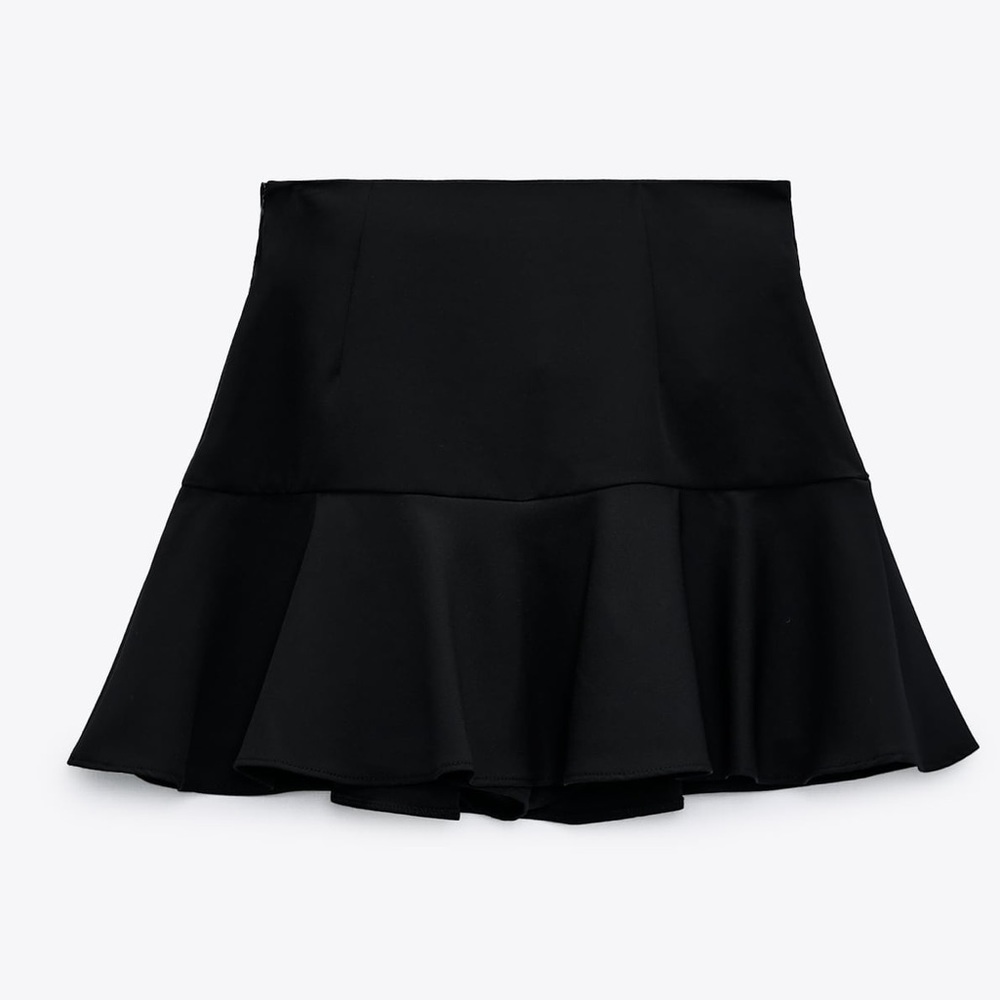 Ruffle hem Zara basic shorts Skort XS flounce hem